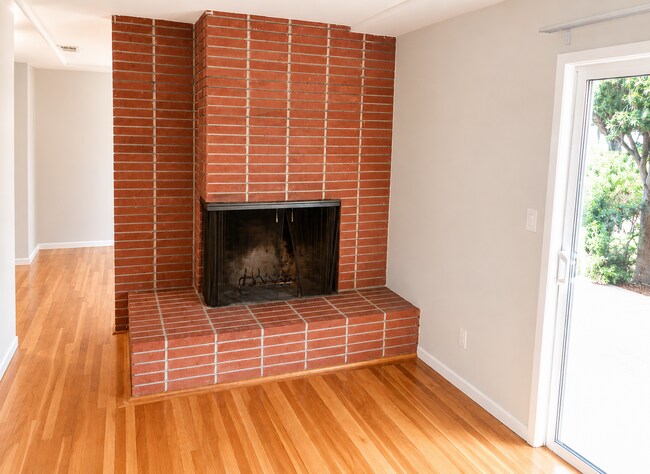 Building Photo - Beautiful 3 Bed / 2 Bath Home Near San Diego State University