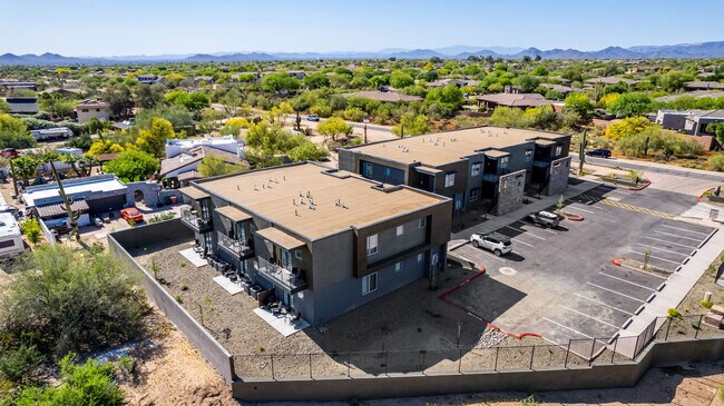 Building Photo - 6249 E Pinnacle Vista Dr
