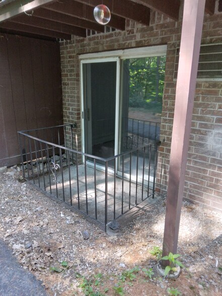 Building Photo - 13 Silvestri Cir