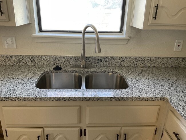 Building Photo - 2801 Morgan Trail