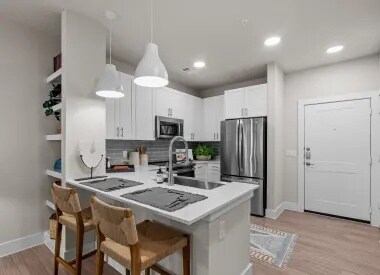 Building Photo - Reduced Rates + Up to 6 Weeks Free!