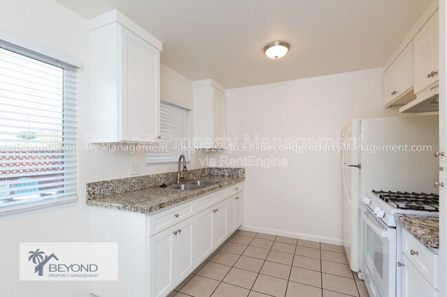 Building Photo - 1315 W Puls St