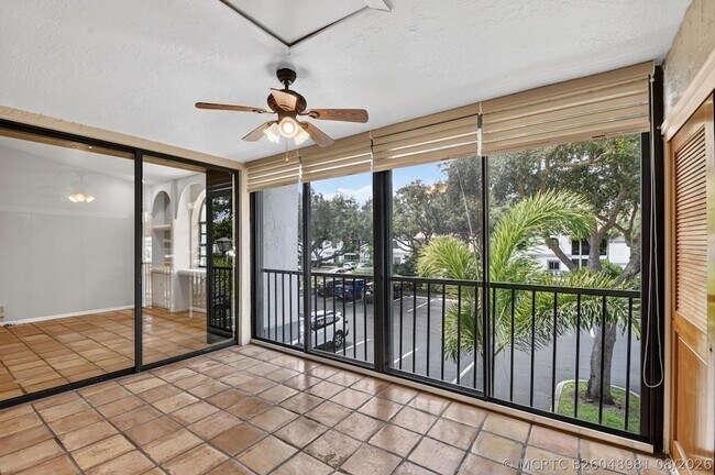 Building Photo - 5451 Verona Dr