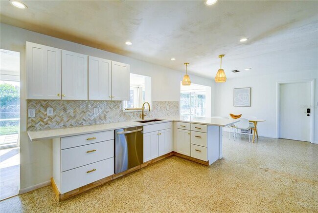 Building Photo - 3024 Rose St