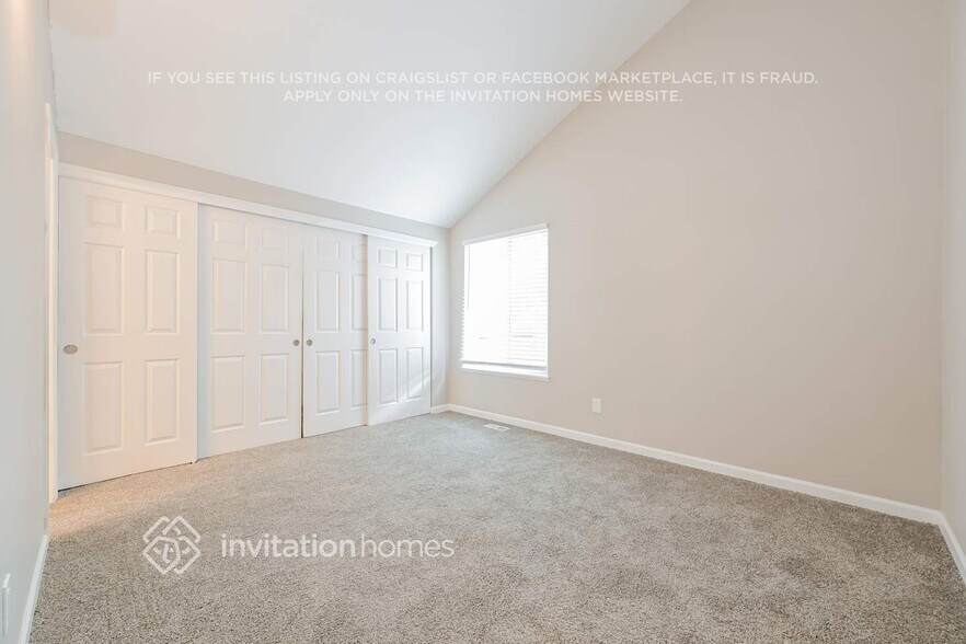 Building Photo - 10165 E Peakview Ave