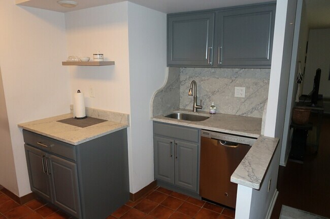 Extra chopping block w/storage - 666 W Germantown Pike