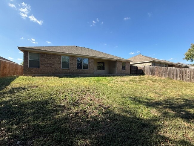 Building Photo - 222 Nolan Ridge Dr