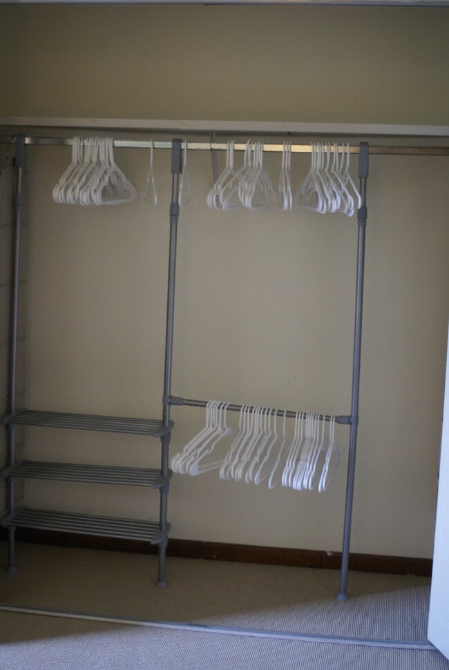 Building Photo - 5708 Walnut St