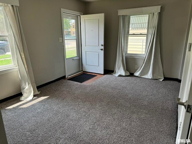 Building Photo - 3638 Johnson Ave