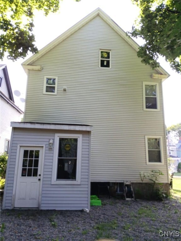 Building Photo - 134 Richardson Ave