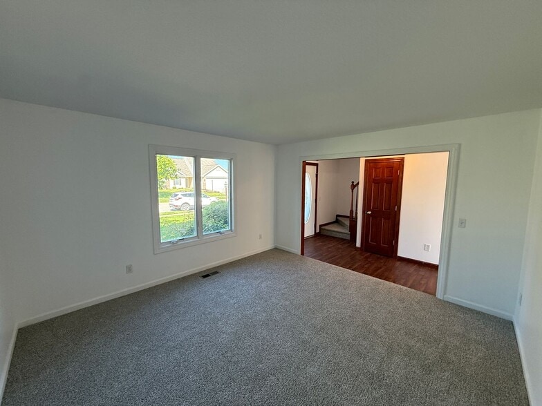 Building Photo - 611 River Rock Pass