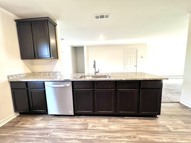 Building Photo - 113 Sunnymeade Ln