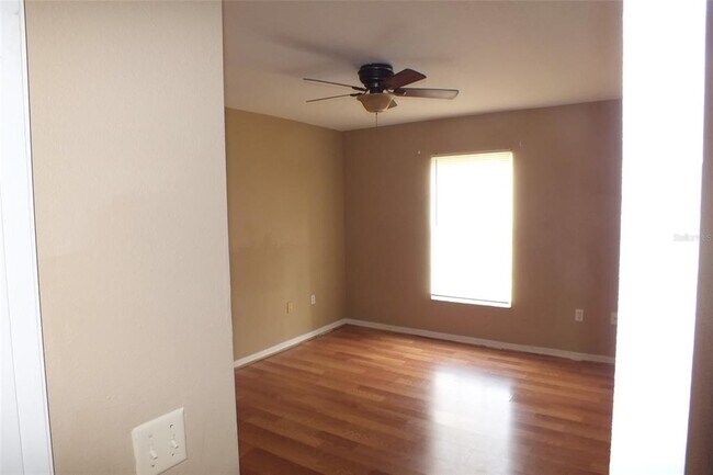 Building Photo - 437 Fish Hawk Dr