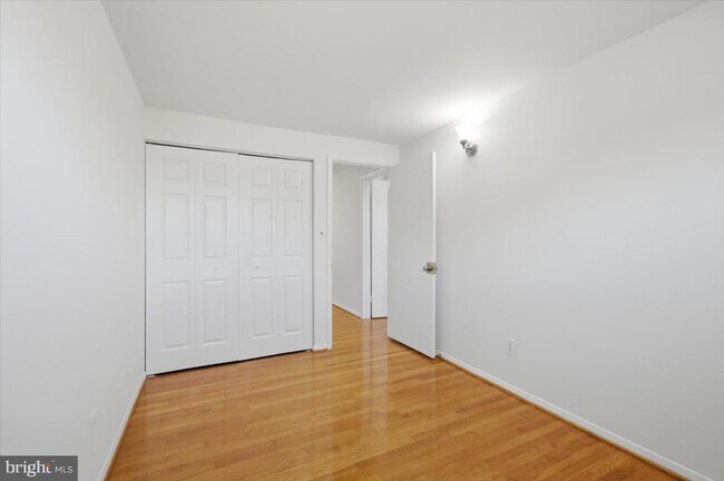 Building Photo - 5039 8th Rd S