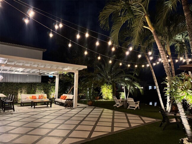 Building Photo - 10973 NW 53rd Ln