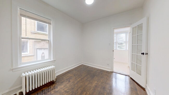 Building Photo - 6738 N Rockwell St