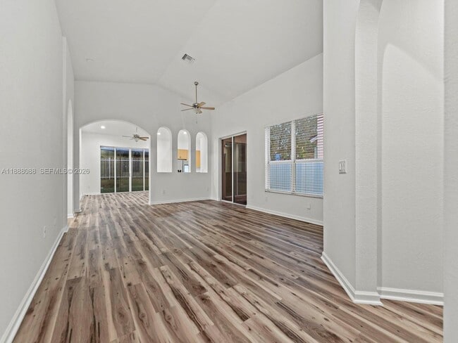 Building Photo - 2247 Portofino Ave