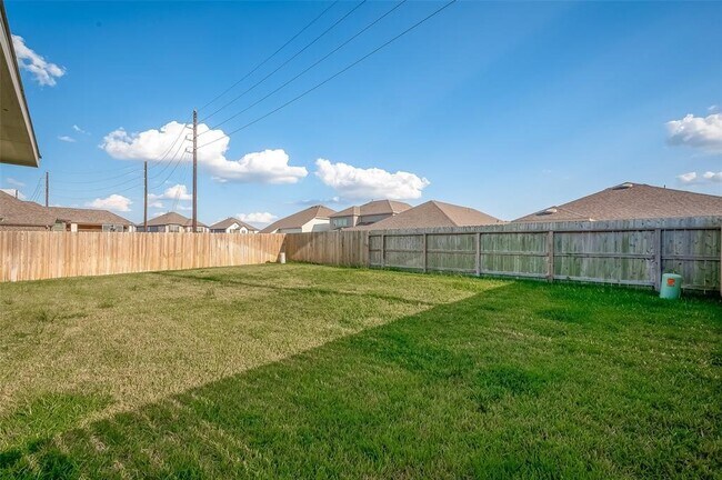 Building Photo - 24411 Skytrail Dr