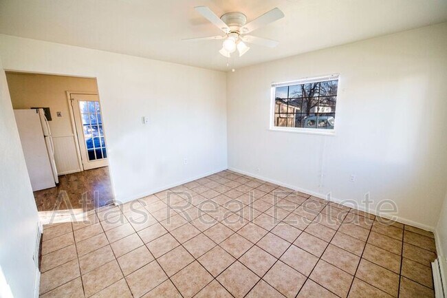 Building Photo - 891 Egbert St