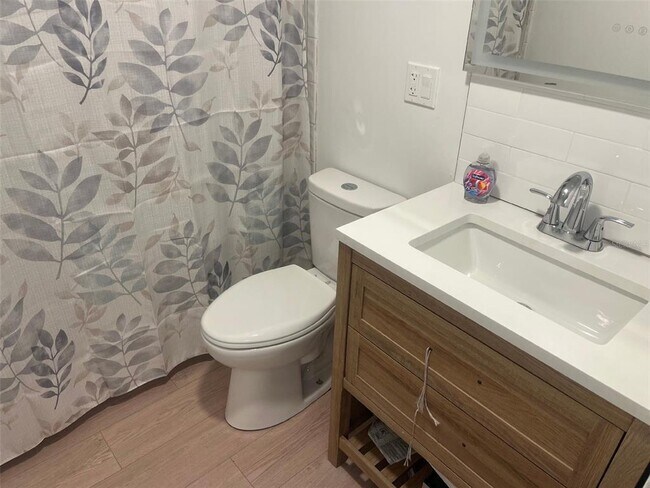 Building Photo - 1028 Apollo Beach Blvd