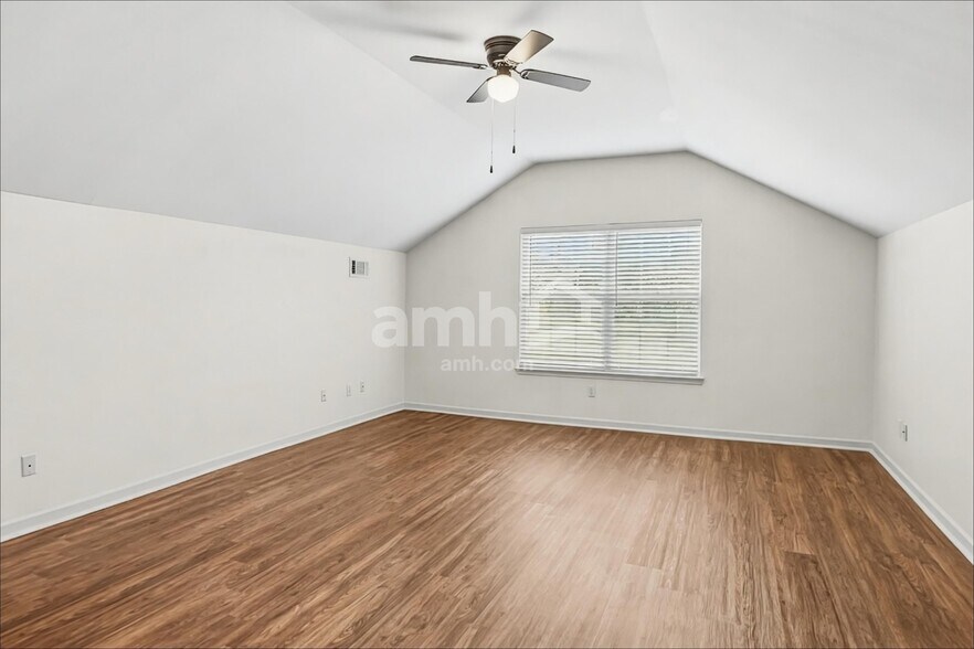 Building Photo - 4804 Peninsula Pointe Dr