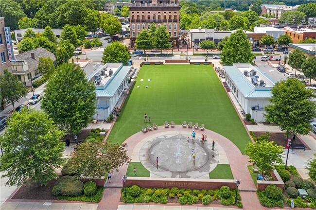 Building Photo - 2042 Juliette Ave