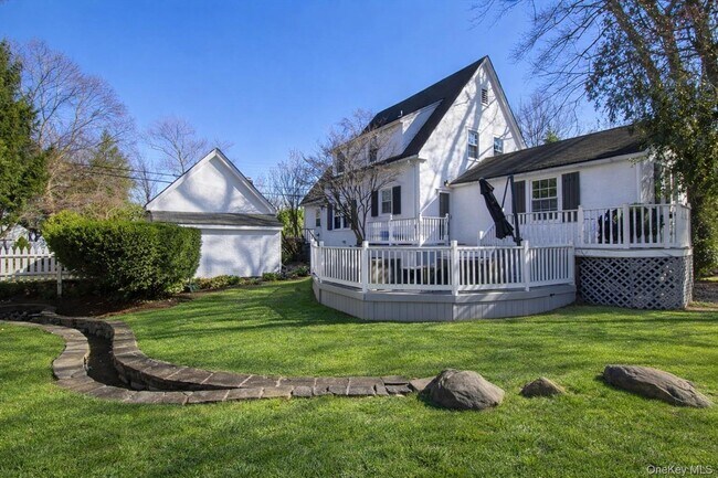 Building Photo - 37 Longview Dr