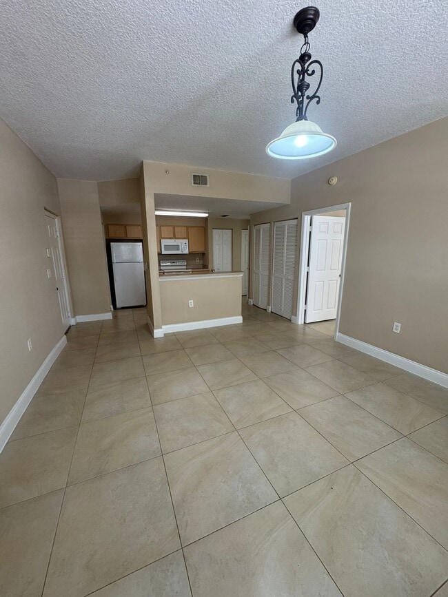 Building Photo - 10831 Windsor Walk Dr