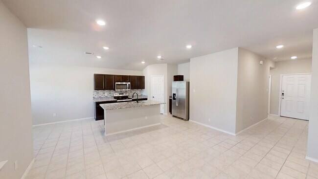 Building Photo - 4902 Karen Grn Dr
