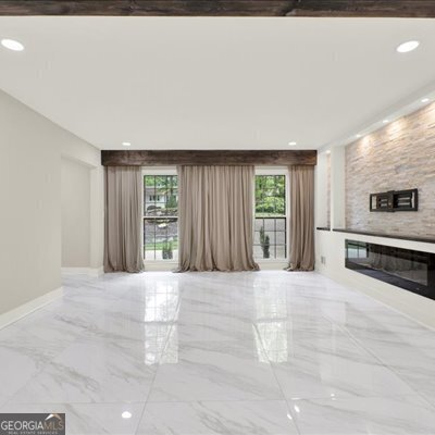 Building Photo - 3270 Brookview Dr