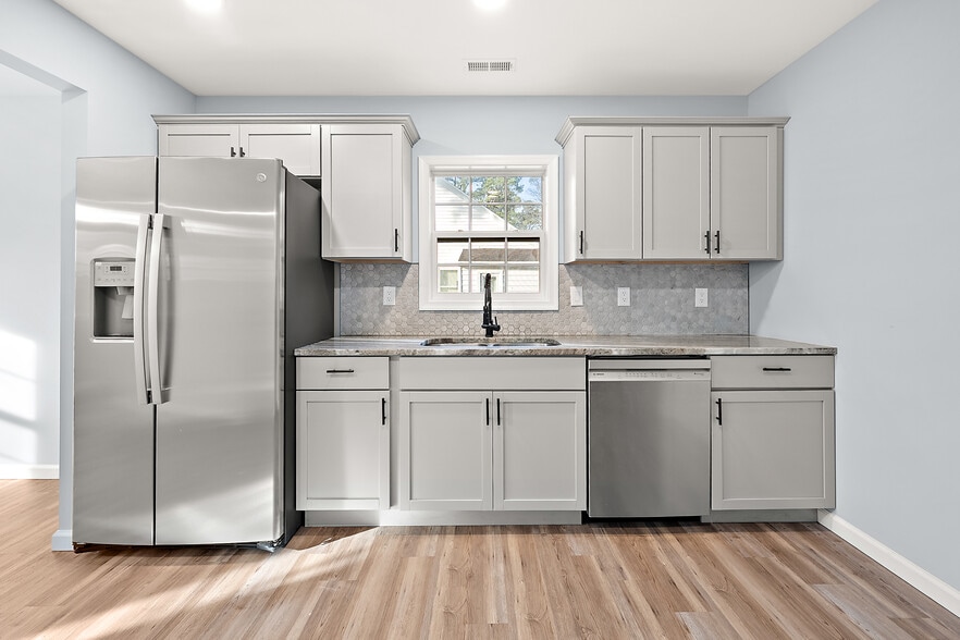 Building Photo - 1201 Tuscola Ave