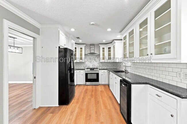 Building Photo - 5522 Dumfries Dr