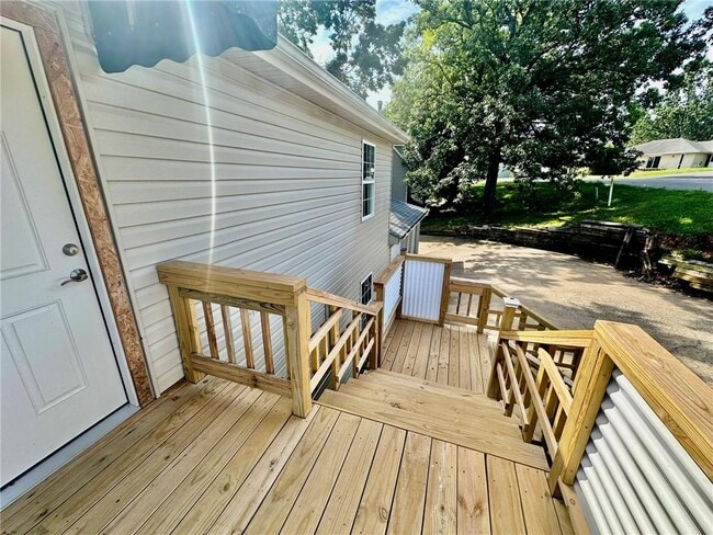 Primary Photo - 14902 Dutchmans Dr