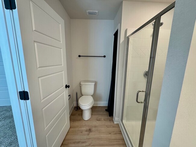 Building Photo - 272 The Prado