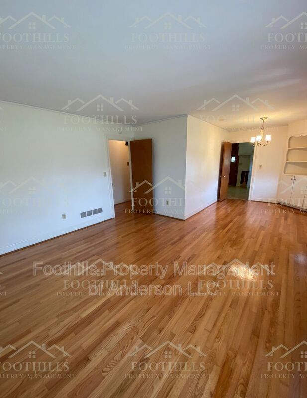 Building Photo - 1221 Melton Rd