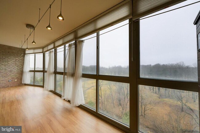 Building Photo - 3100 N Leisure World Blvd