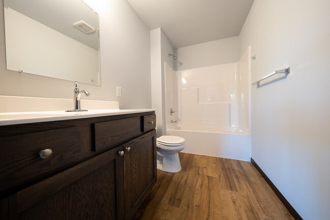 Building Photo - 668 4th Cir Dr SW