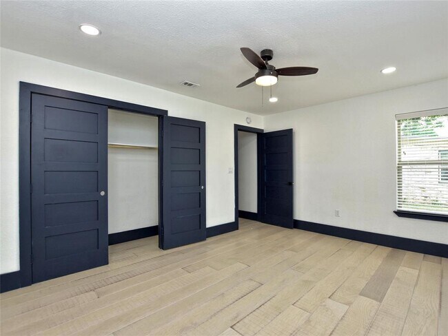 Building Photo - 11800 Tedford St