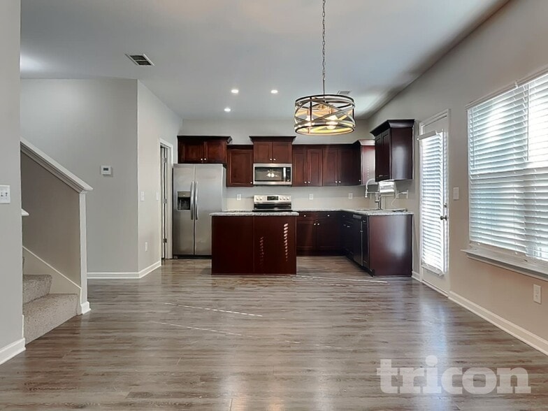 Building Photo - 55 Moss Way