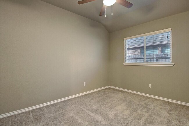 Building Photo - 7637 Cattlemen Dr