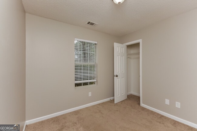 Building Photo - 117 Star Lake Dr