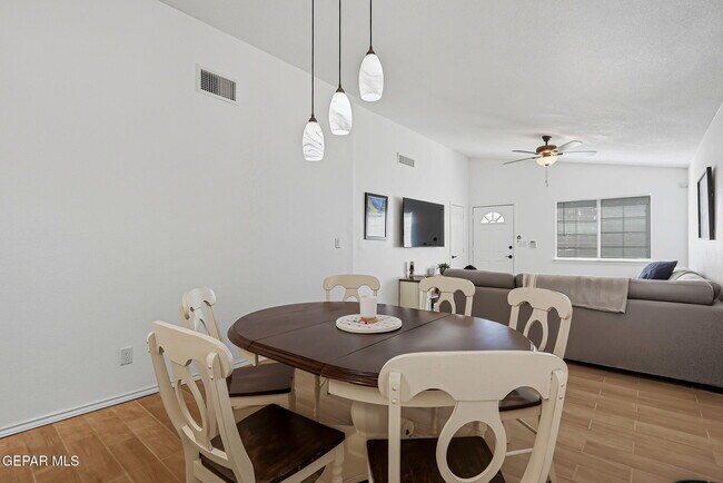 Building Photo - 11853 Auburn Sands Dr