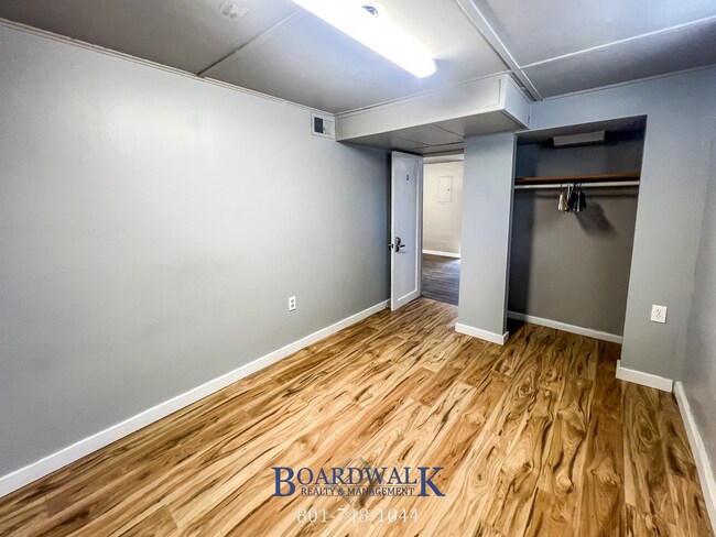 Building Photo - 1748 S Main St