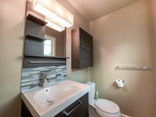 Building Photo - RARE!! Ranch Style 3Bed 1.5Bath home in Be...