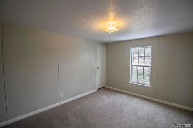 Building Photo - 1042 Smith Ave