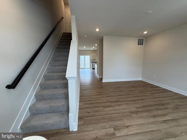 Building Photo - 24852 Wye Ml Ln