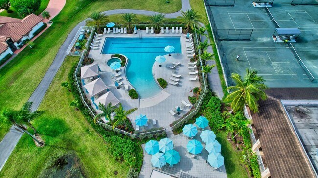 Building Photo - 5279 Fountains Dr S