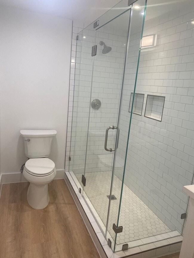 Building Photo - Marina Pointe One Bedroom Unit