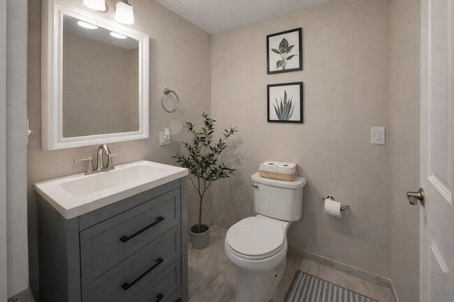 Building Photo - 32-34-34 Ditson St