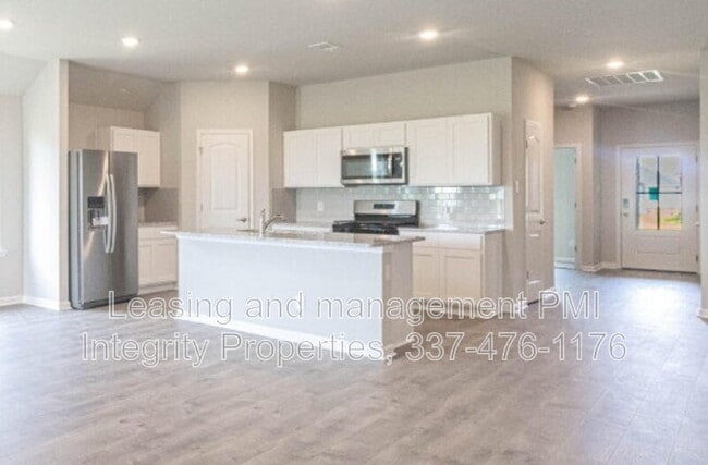 Building Photo - 136 Romain Picard Dr